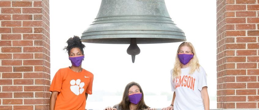 Clemson students wearing masks on campus