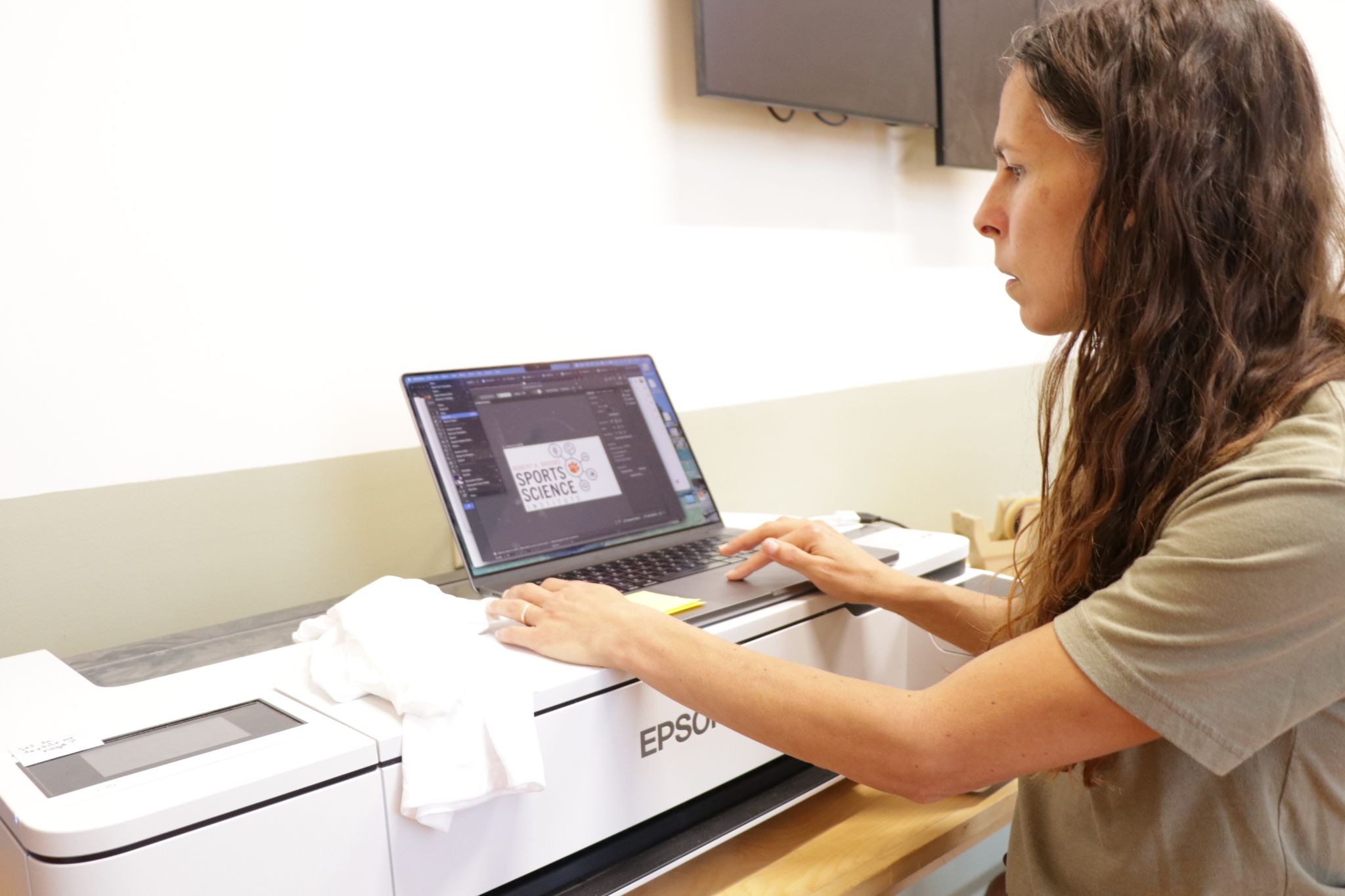 Clemson professors measure consistency of ACC brand team colors across athletic apparel