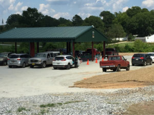 Calhoun Falls farmers' market with cars surrounding it