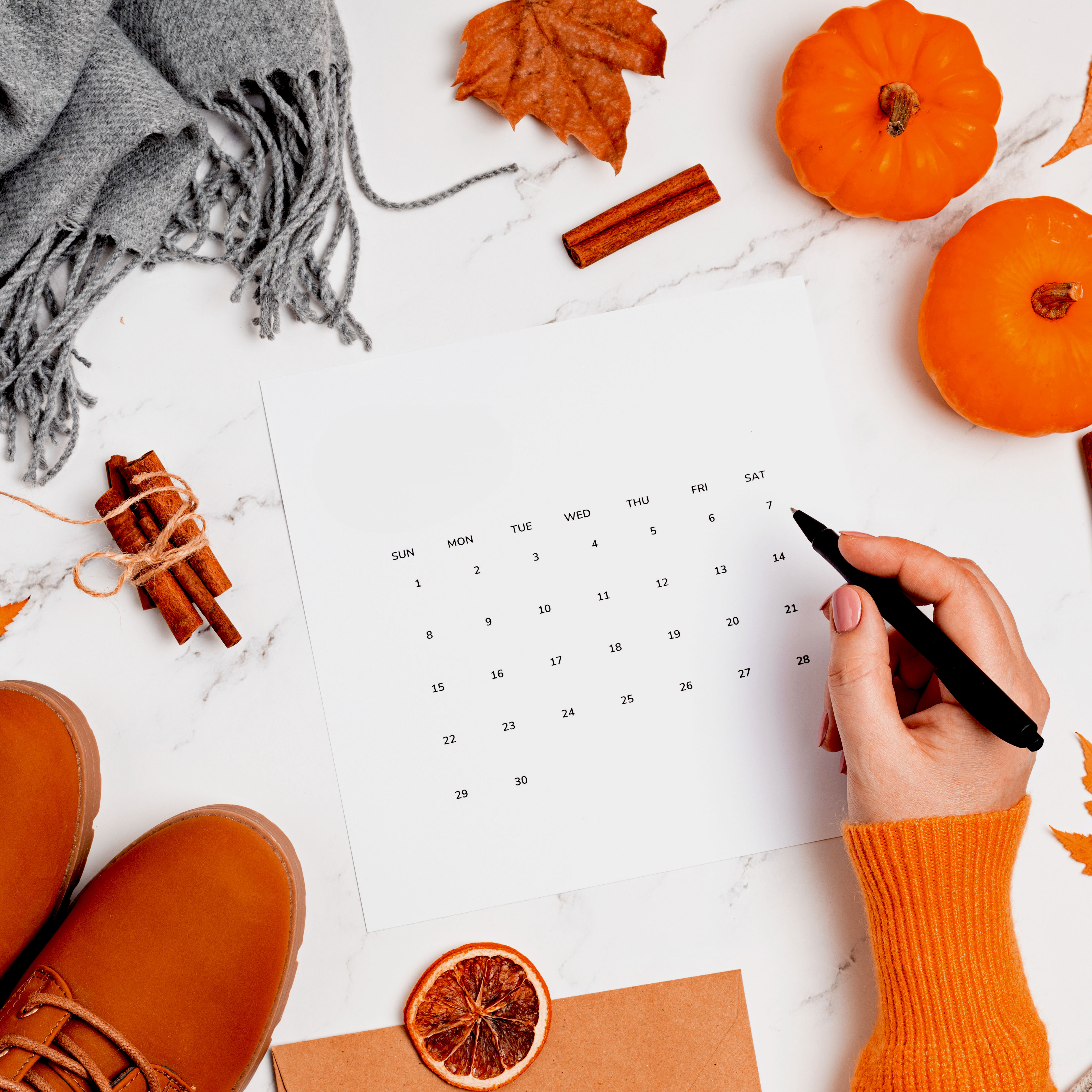 calendar for Fall with woman fashion fall accessories.